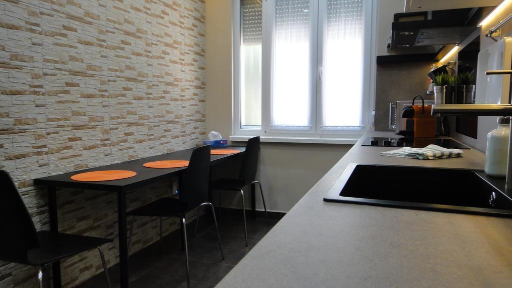 Mgtels Apartman - With Private Parking Budapest Exterior photo